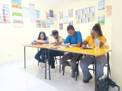 Estudiantes de English for Life Institute, 2024